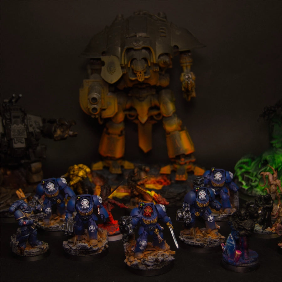 Step into the heat of battle. Flowing magma and volcanic rock create a powerful setting for Imperial Knights and towering Warhammer 40K miniatures.